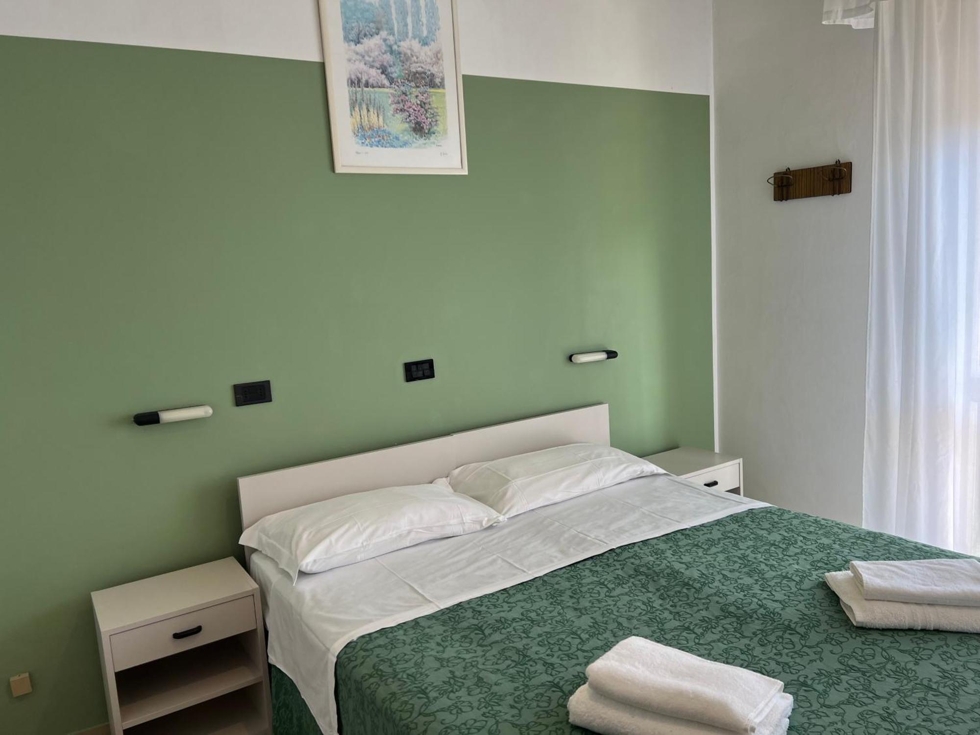 Hotel Morena Riccione Centrale Extérieur photo