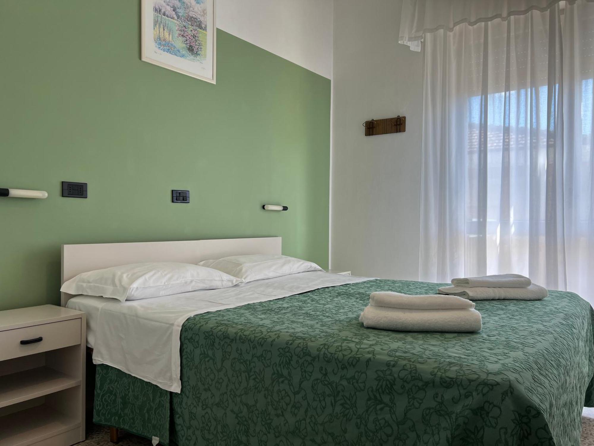 Hotel Morena Riccione Centrale Extérieur photo
